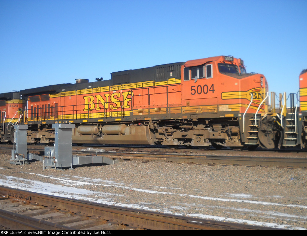 BNSF 5004